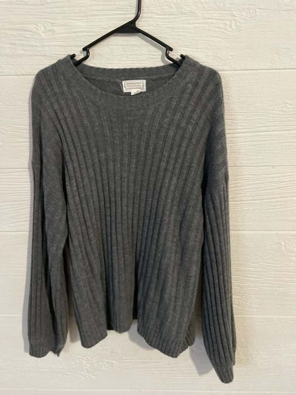 Sweater - Picture 1 of 2